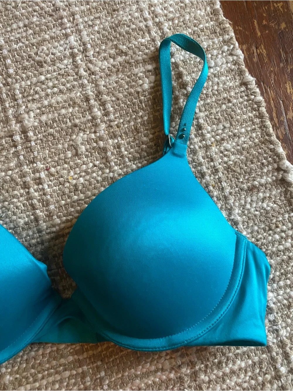 Victoria's Secret Teal Smooth T-Shirt Bra